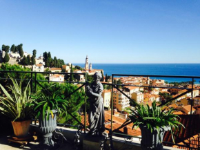 Penthouse avec Jacuzzi vue mer entre MONACO et Frontière Italienne, Menton